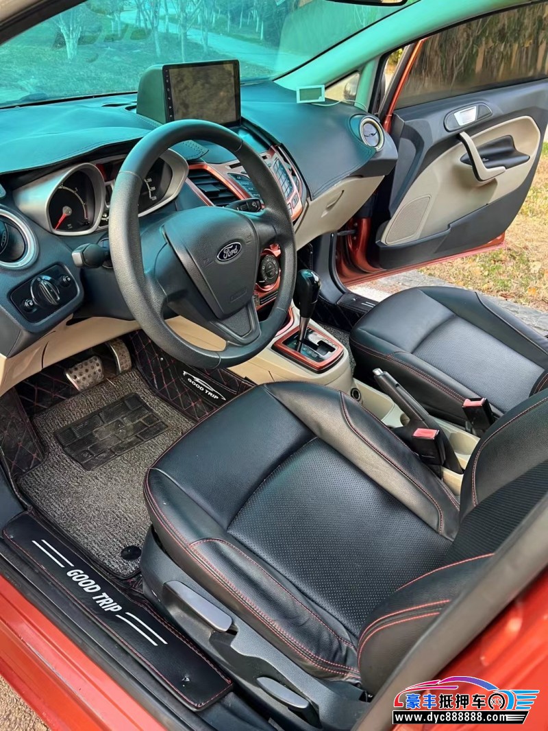 09年福特嘉年华轿车抵押车出售