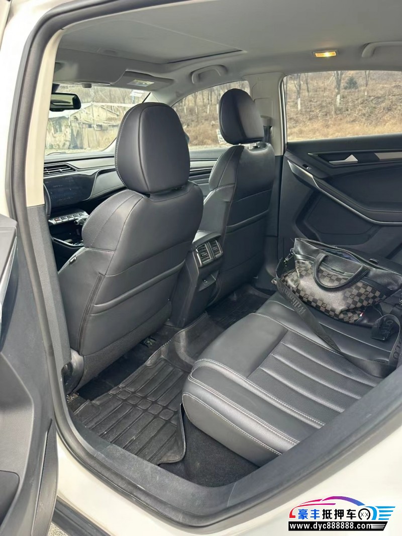 21年福特领界轿车抵押车出售