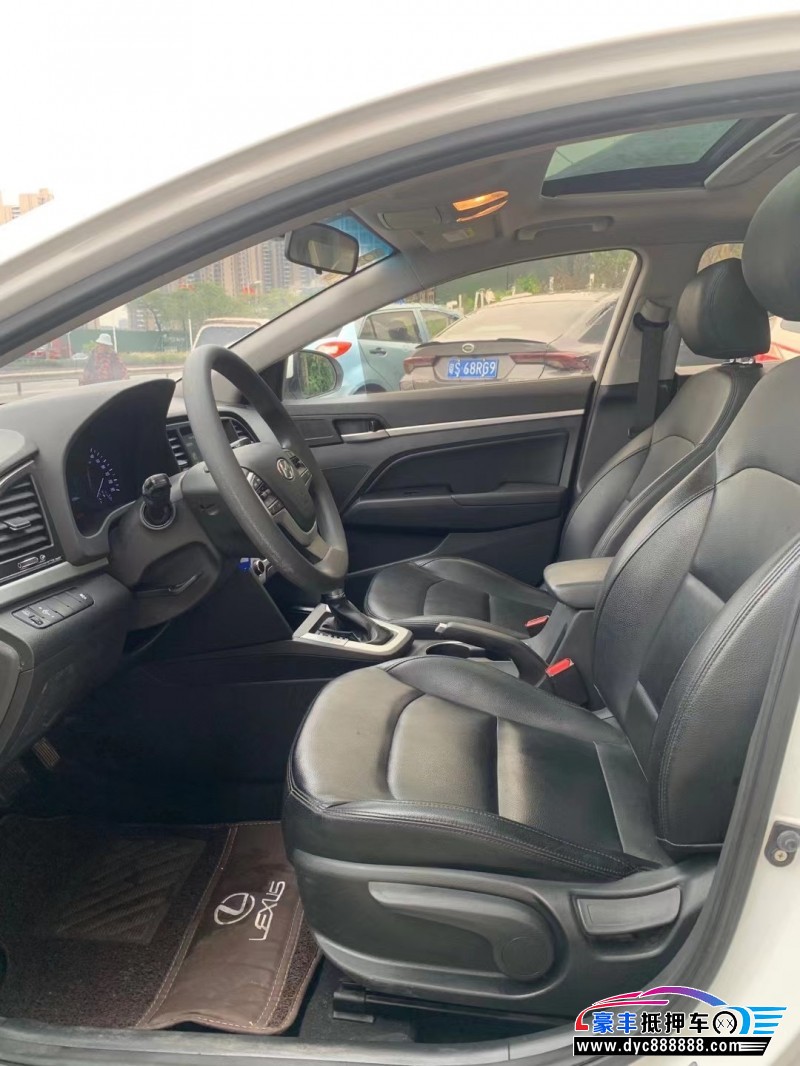 18年现代领动轿车抵押车出售