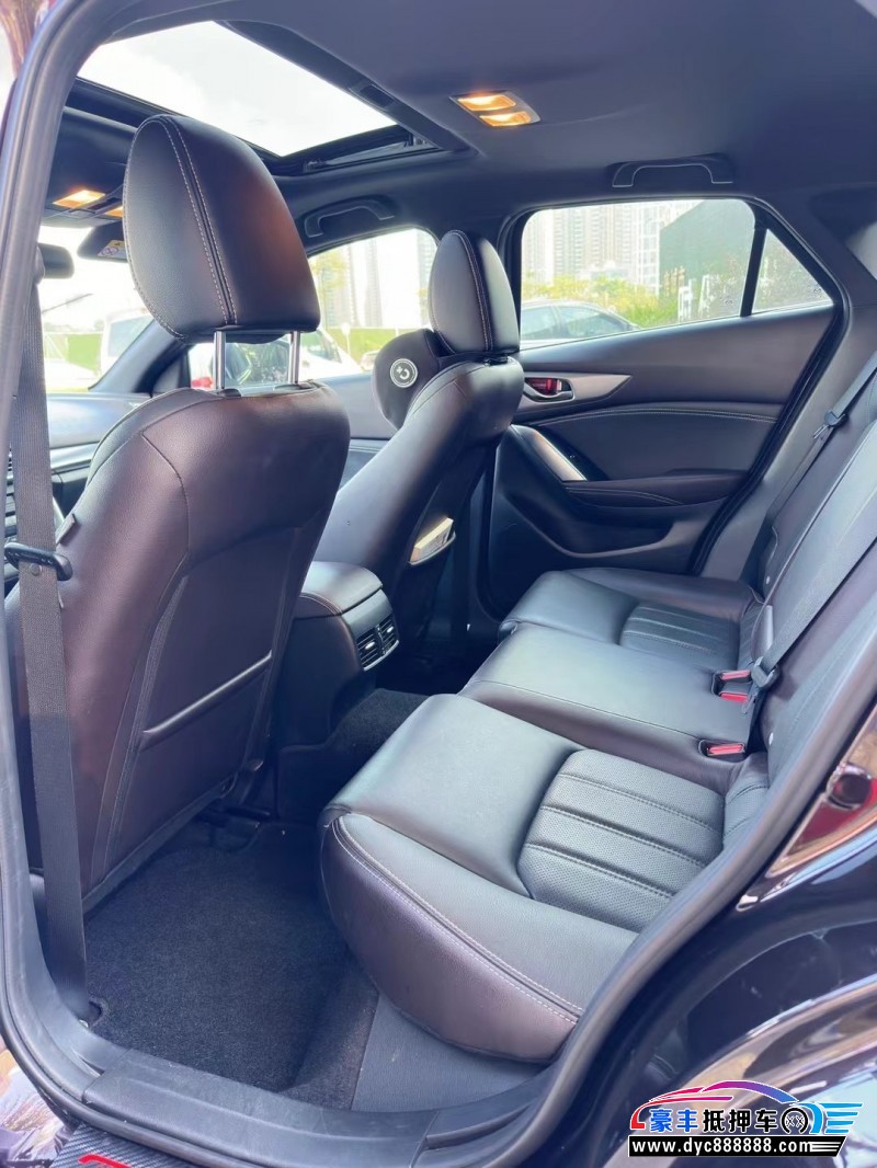 17年马自达CX-4轿车抵押车出售