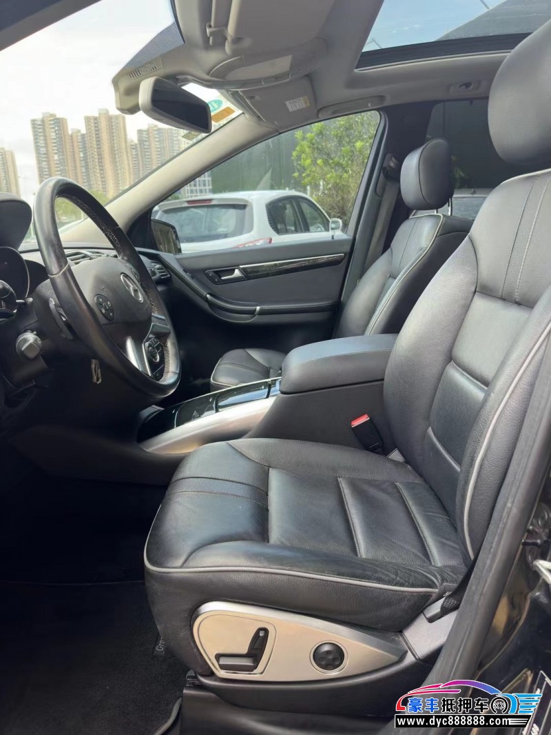 17年奔驰R轿车抵押车出售