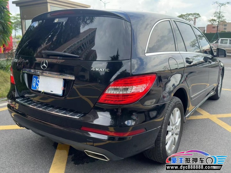 17年奔驰R轿车抵押车出售