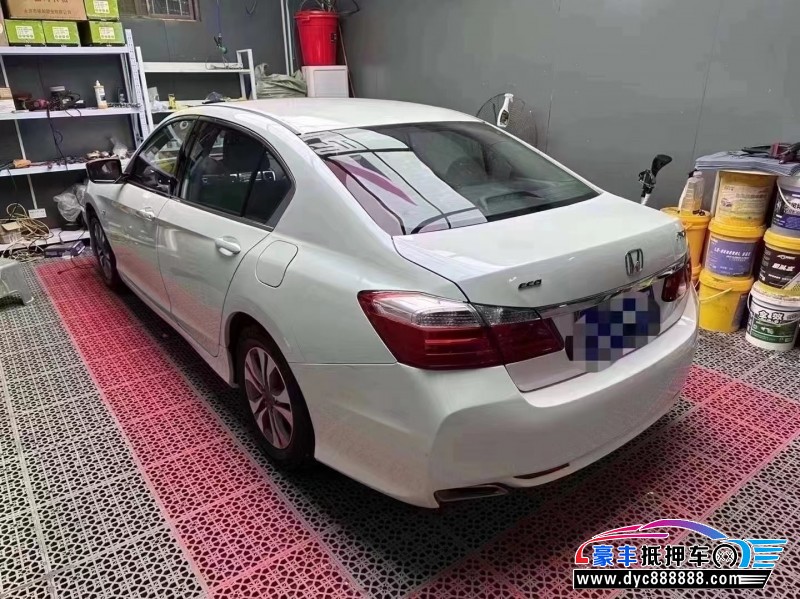 16年本田雅阁轿车抵押车出售