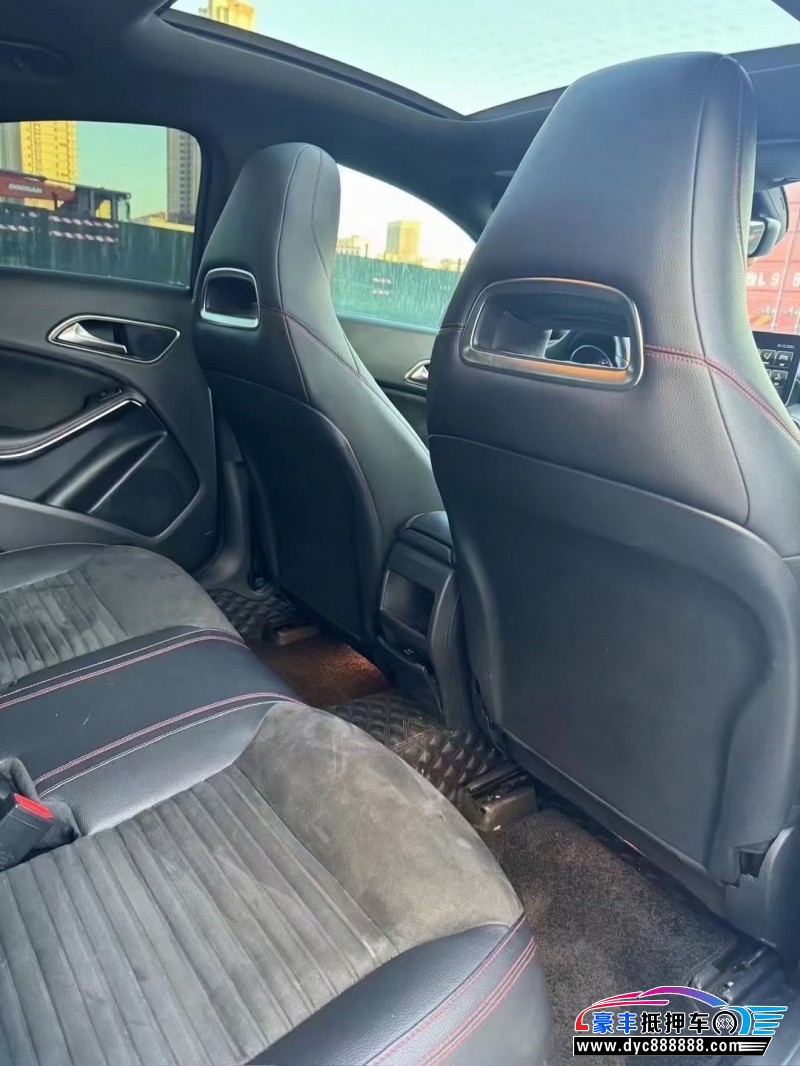 17年奔驰CLA轿车抵押车出售