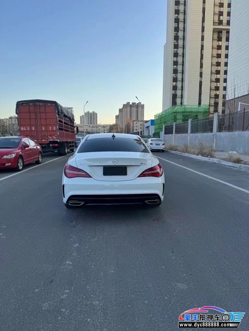 17年奔驰CLA轿车抵押车出售