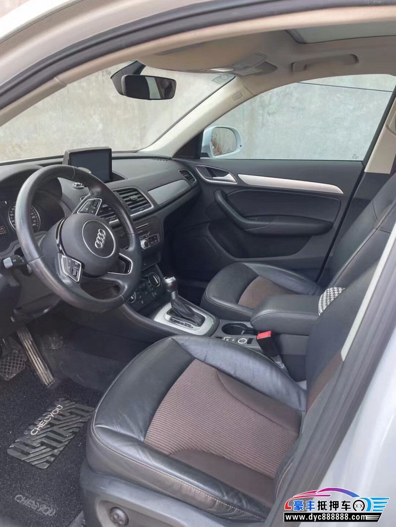 16年奥迪Q3轿车抵押车出售
