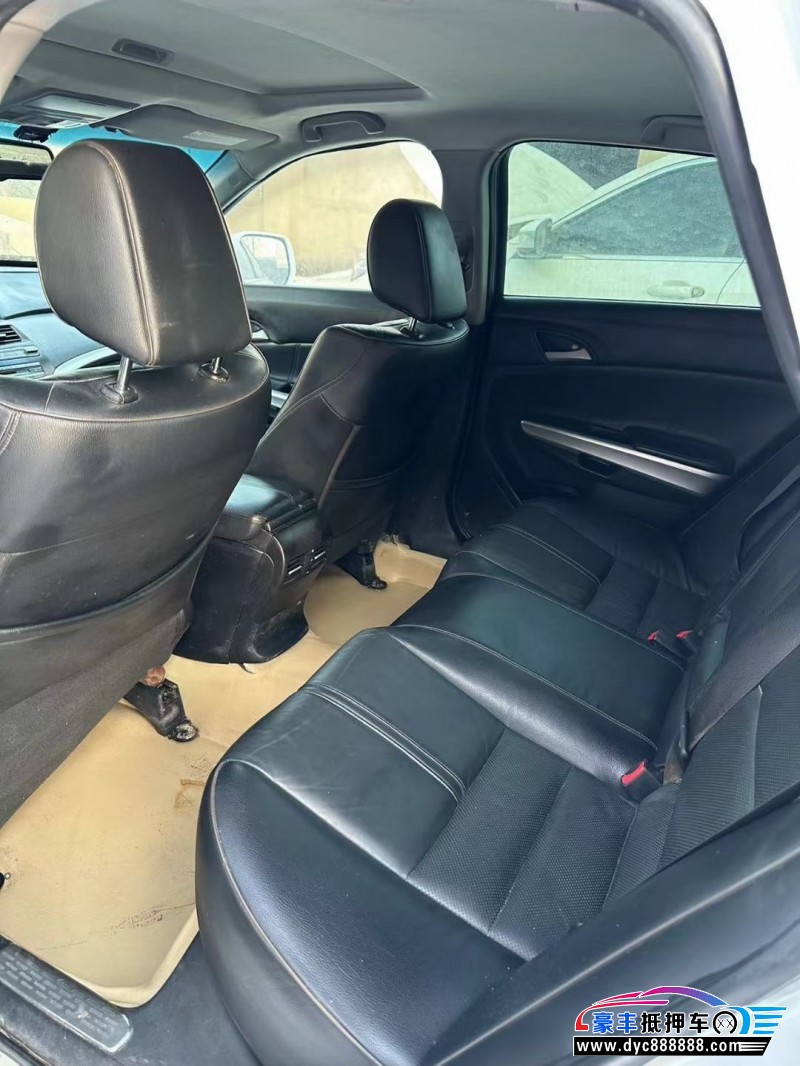 14年本田歌诗图轿车抵押车出售