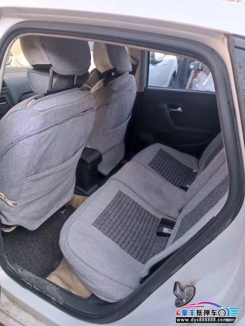 16年大众polo轿车抵押车出售