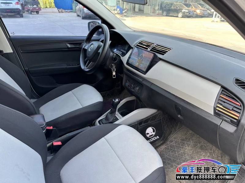 16年斯柯达晶锐轿车抵押车出售