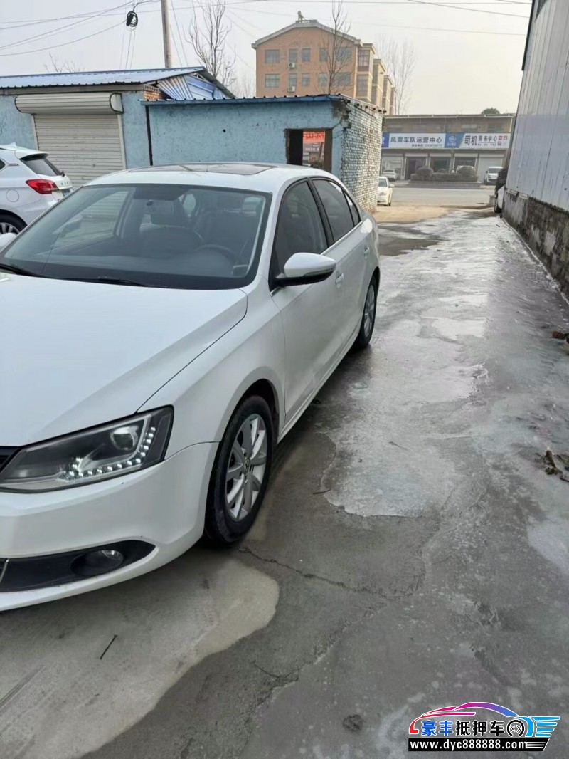 13年大众速腾轿车抵押车出售