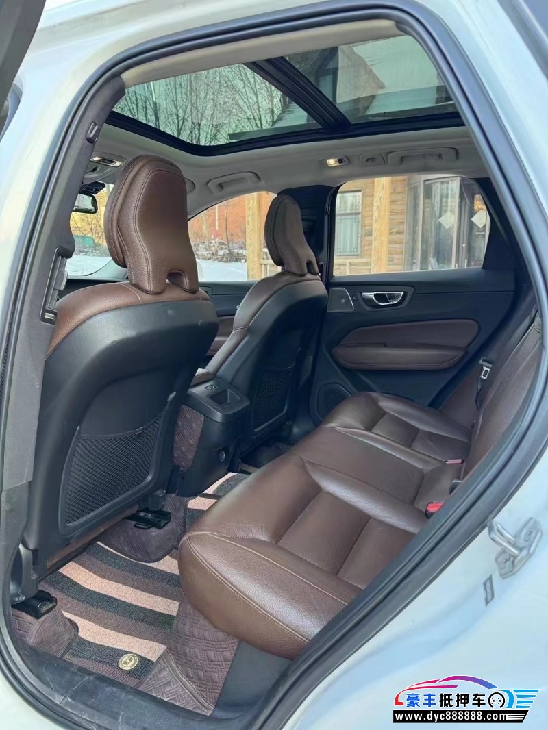 18年沃尔沃XC60SUV抵押车出售