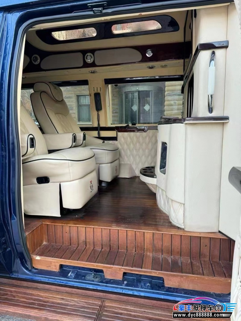 17年福特E350轿车抵押车出售