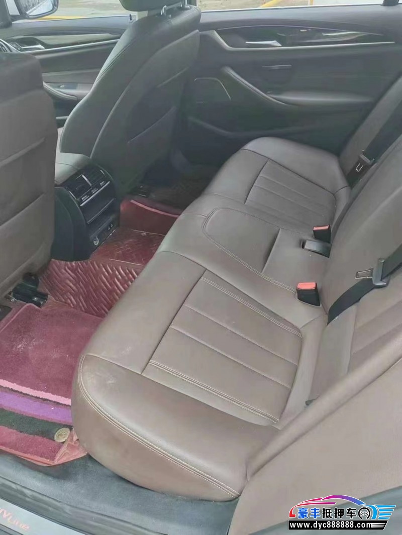 20年宝马5系轿车抵押车出售