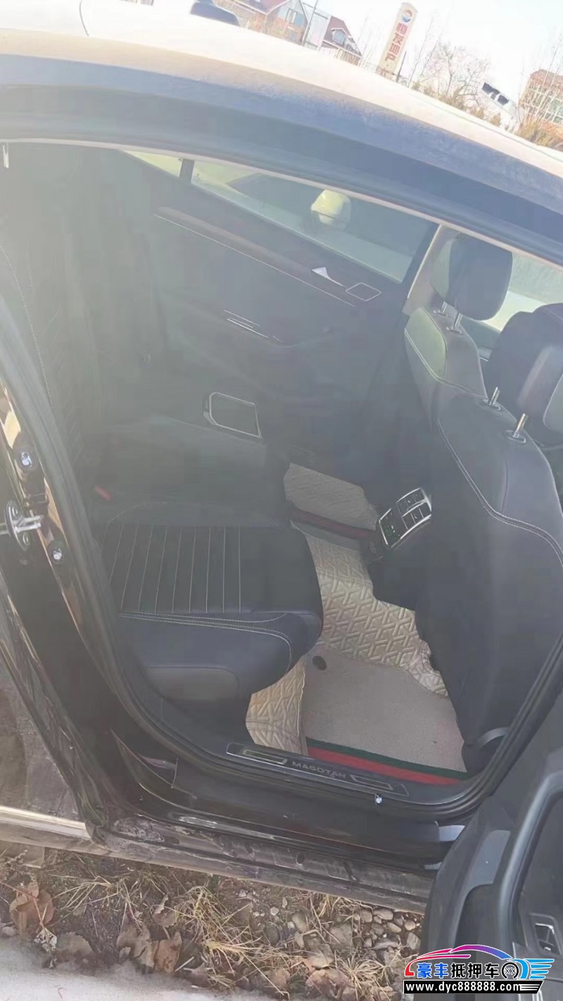 21年大众迈腾轿车抵押车出售