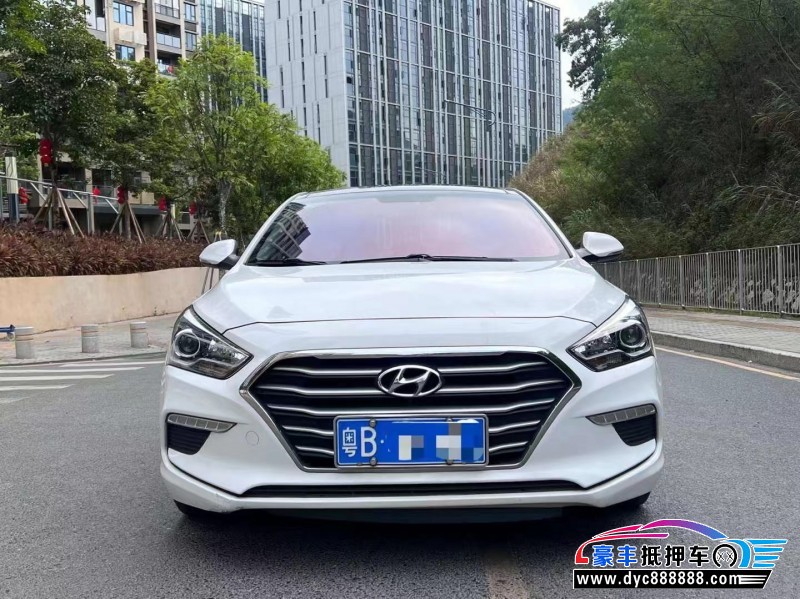 17年现代名图轿车抵押车出售