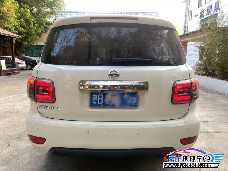 17年日产途乐轿车抵押车出售