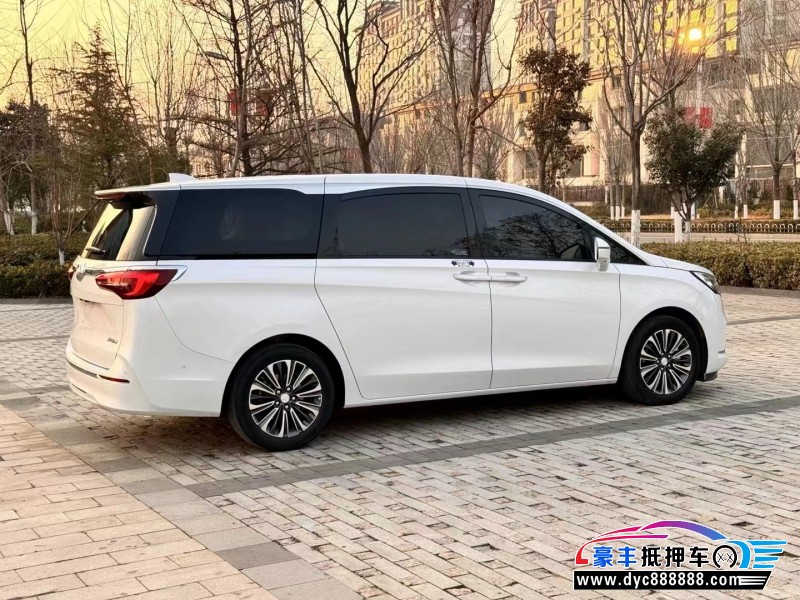 22年别克GL8轿车抵押车出售