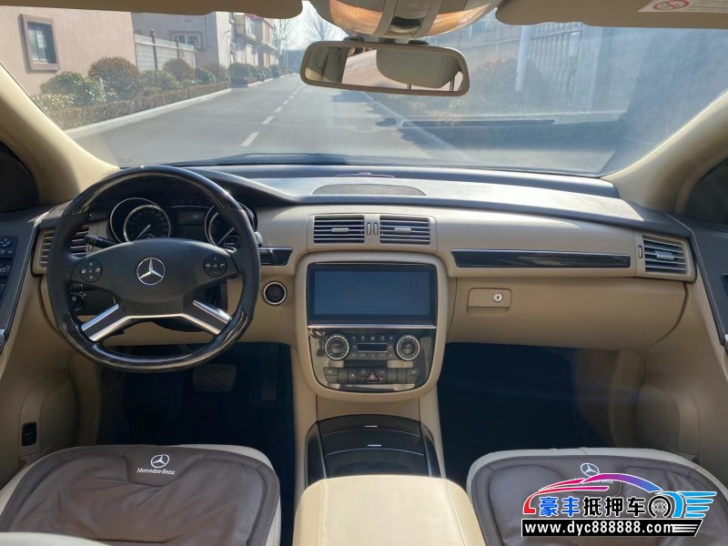 17年奔驰R轿车抵押车出售