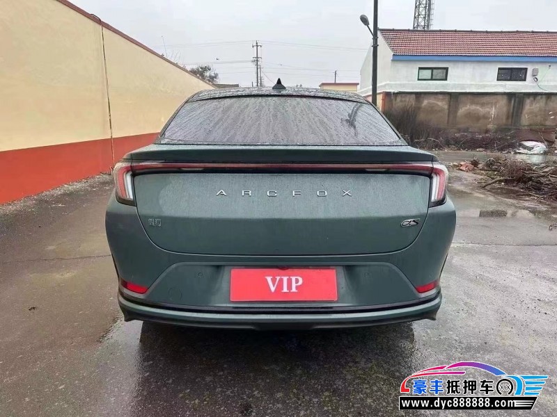 23年极狐阿尔法S轿车抵押车出售