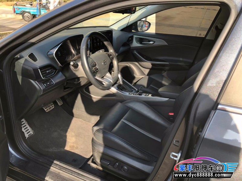 20年现代菲斯塔轿车抵押车出售