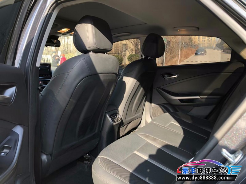 20年现代菲斯塔轿车抵押车出售