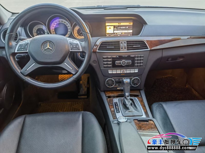 12年奔驰C轿车抵押车出售