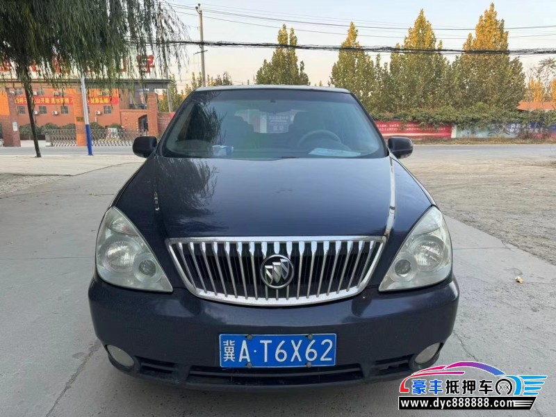 15年别克GL8轿车抵押车出售