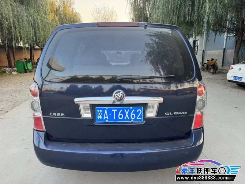 15年别克GL8轿车抵押车出售