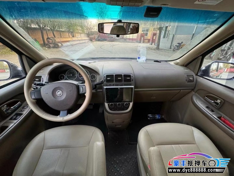 15年别克GL8轿车抵押车出售