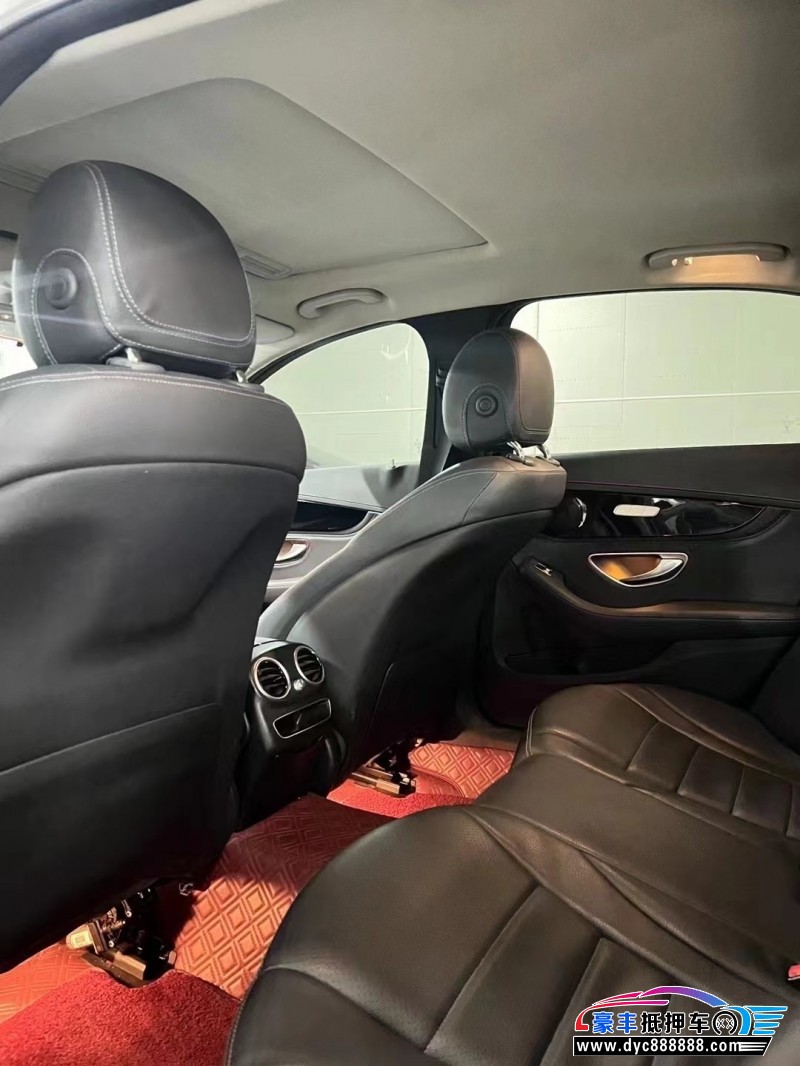 20年奔驰C轿车抵押车出售