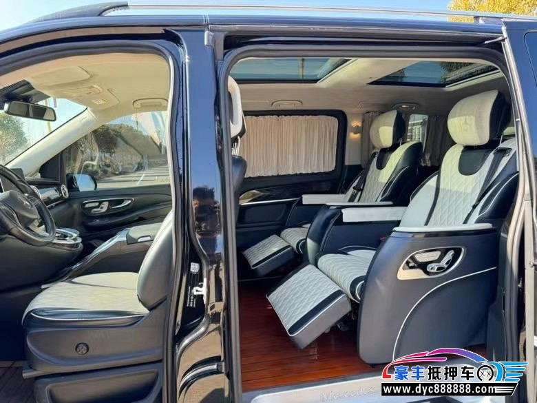 18年奔驰V轿车抵押车出售