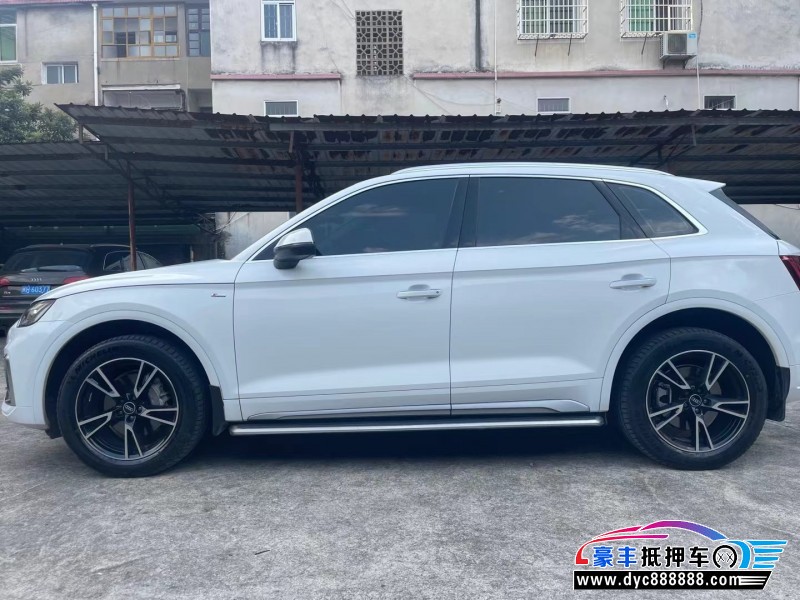 21年奥迪Q5轿车抵押车出售