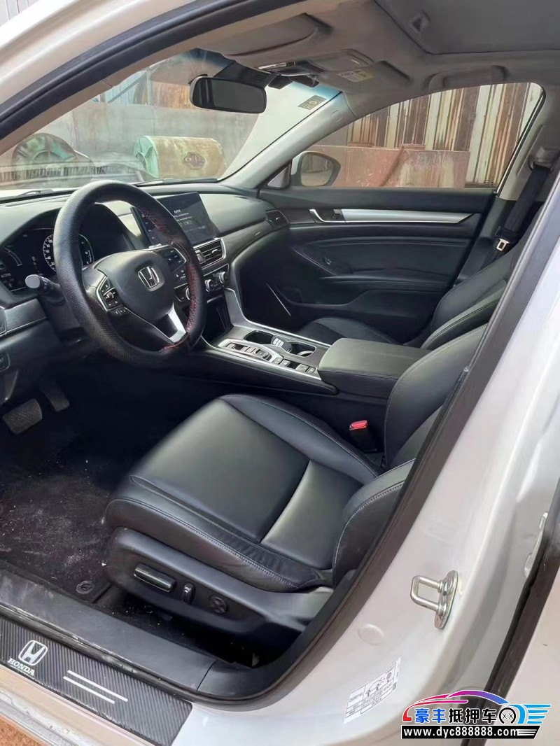 23年本田雅阁轿车抵押车出售