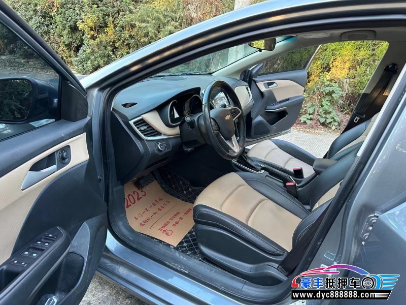 22年雪佛兰科鲁泽轿车抵押车出售