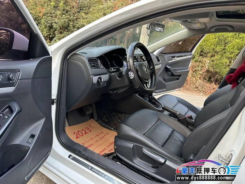 18年大众速腾轿车抵押车出售