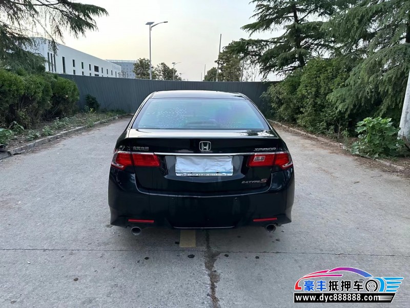 13年本田思铂睿轿车抵押车出售