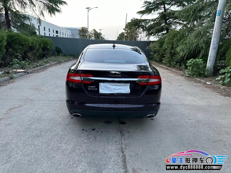 15年捷豹XF轿车抵押车出售