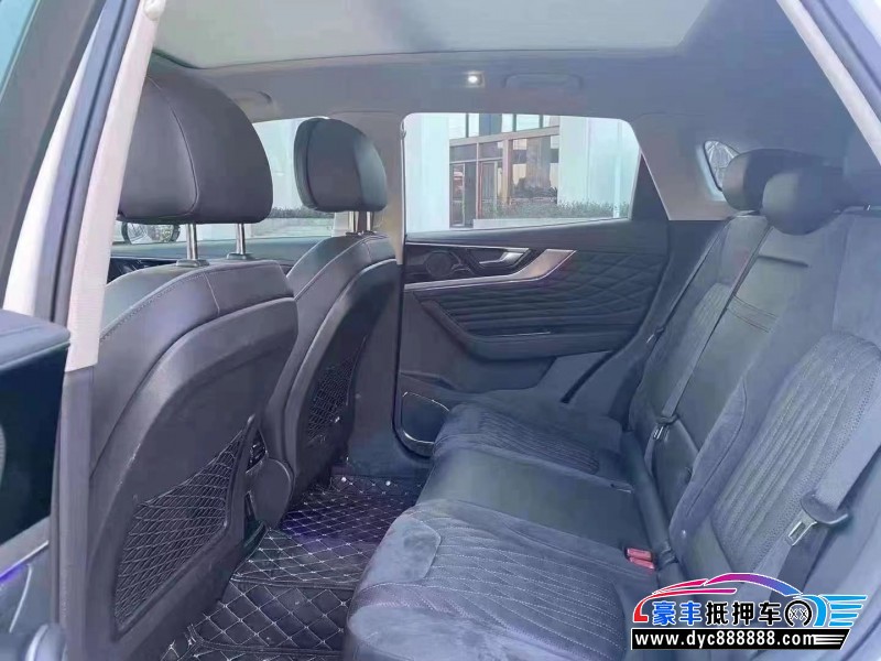 22年红旗HS5轿车抵押车出售