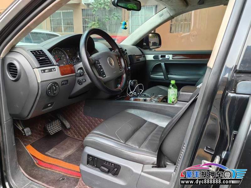 10年大众途锐SUV抵押车出售