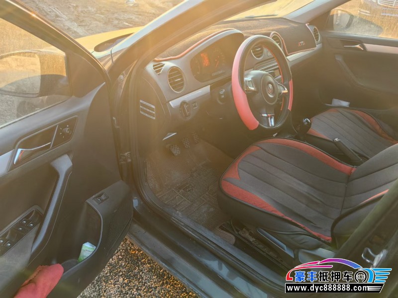 13年大众捷达轿车抵押车出售