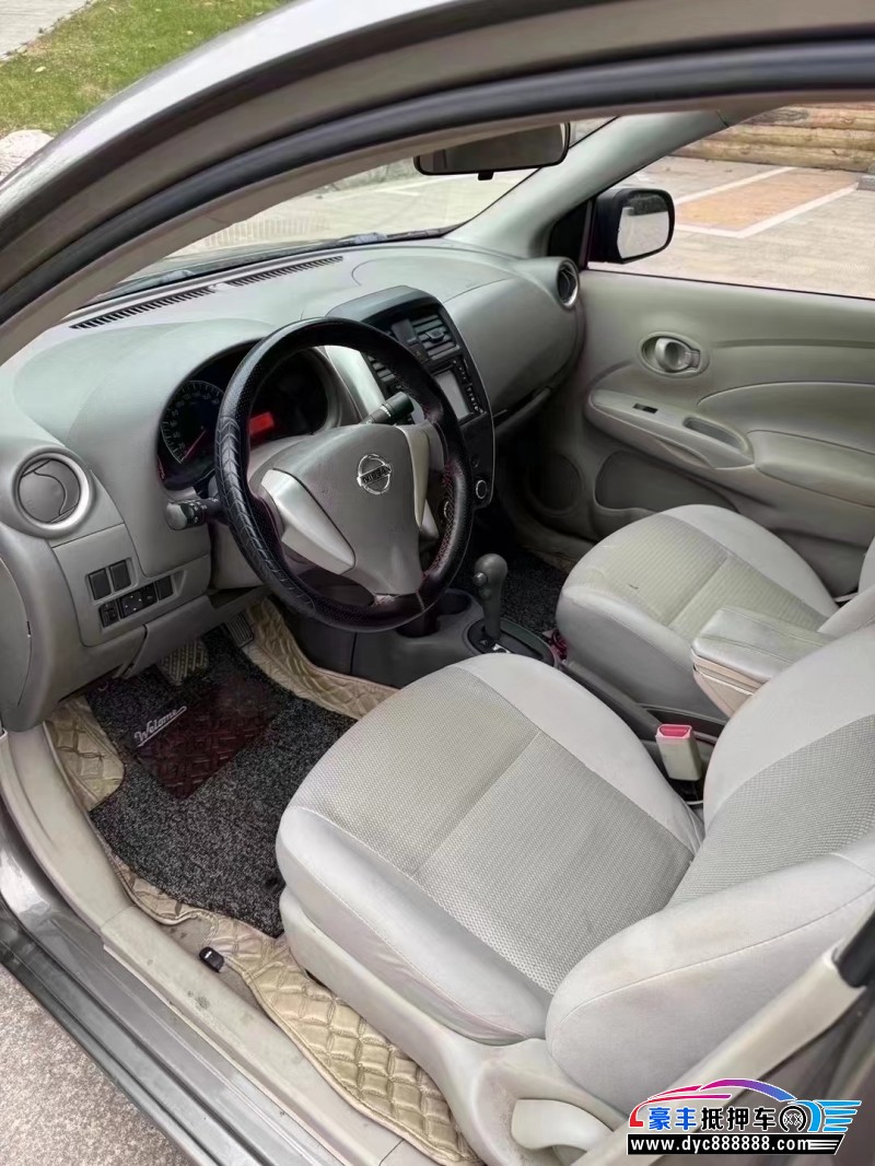 16年日产阳光轿车抵押车出售