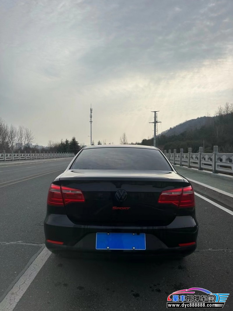 14年大众宝来轿车抵押车出售