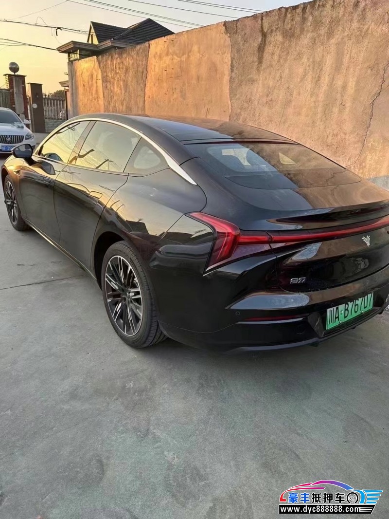 23年哪吒S轿车抵押车出售