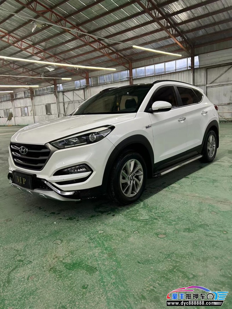 17年现代途胜轿车抵押车出售