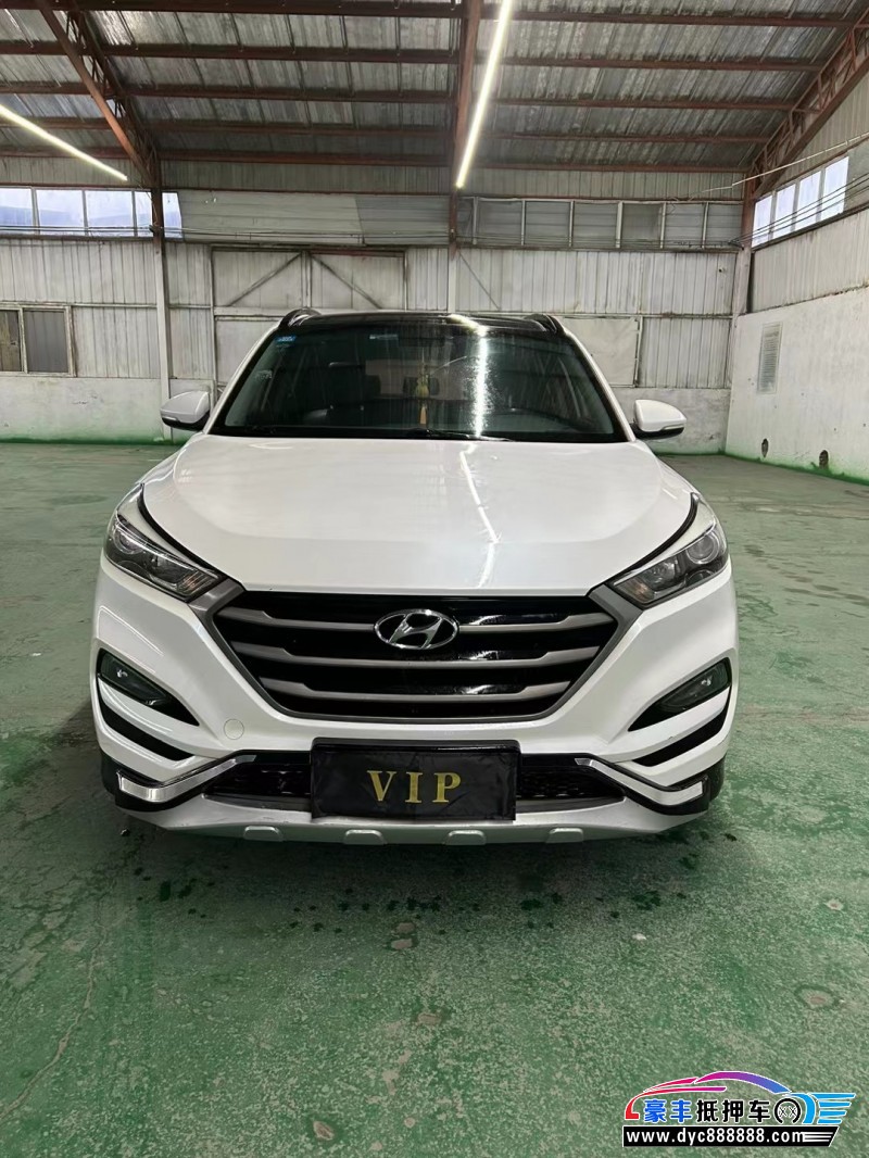 17年现代途胜轿车抵押车出售