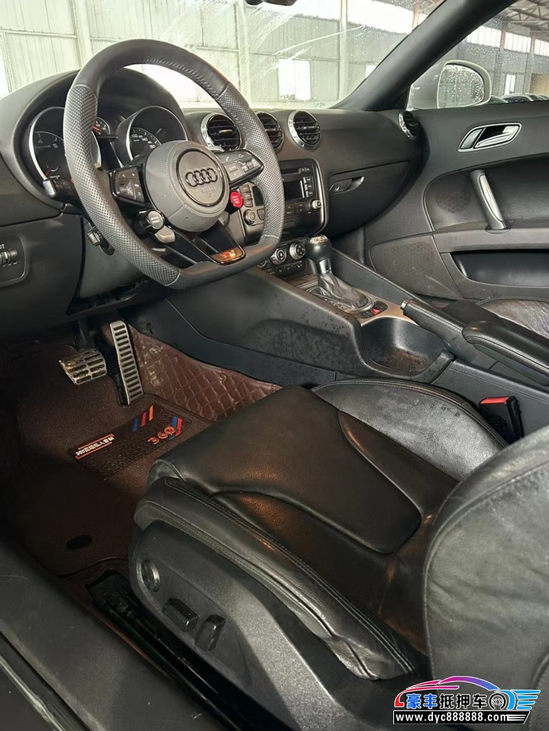 14年奥迪TT轿车抵押车出售