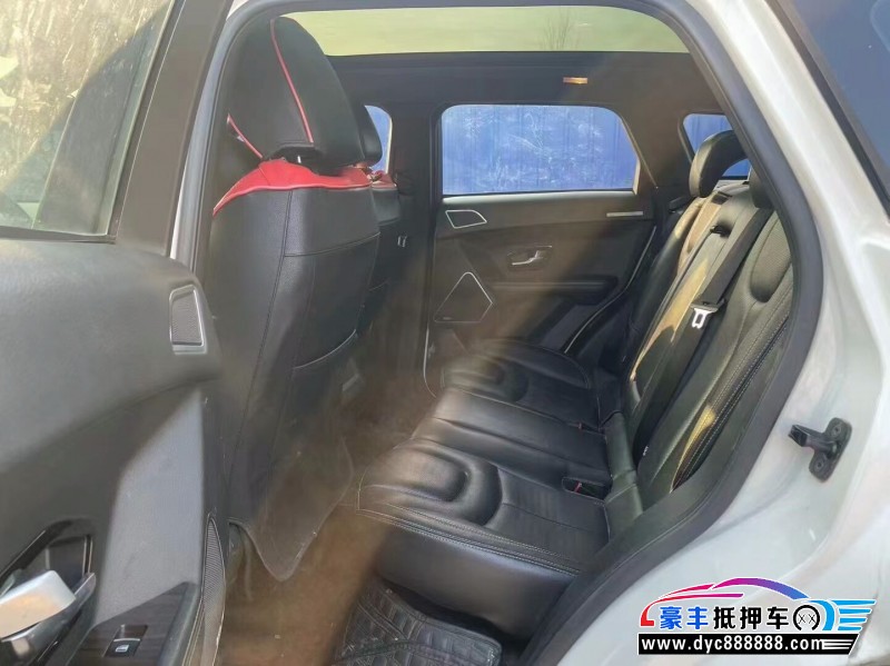 16年陆风X7轿车抵押车出售