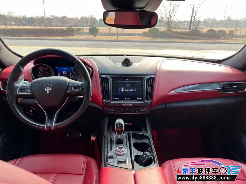19年玛莎拉蒂莱万特轿车抵押车出售