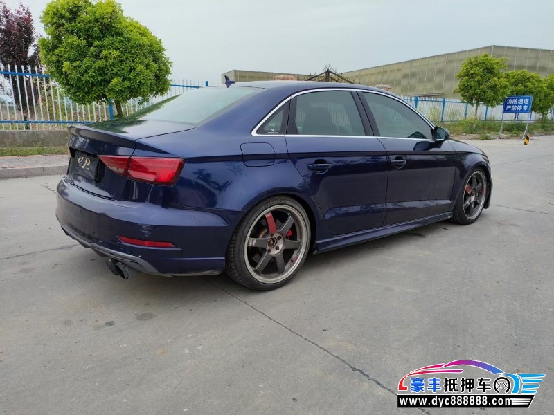 17年奥迪S3轿车抵押车出售