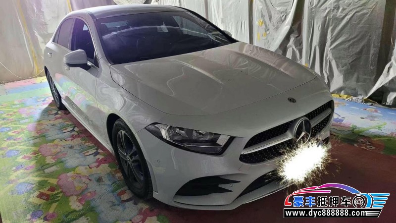 21年奔驰A轿车抵押车出售